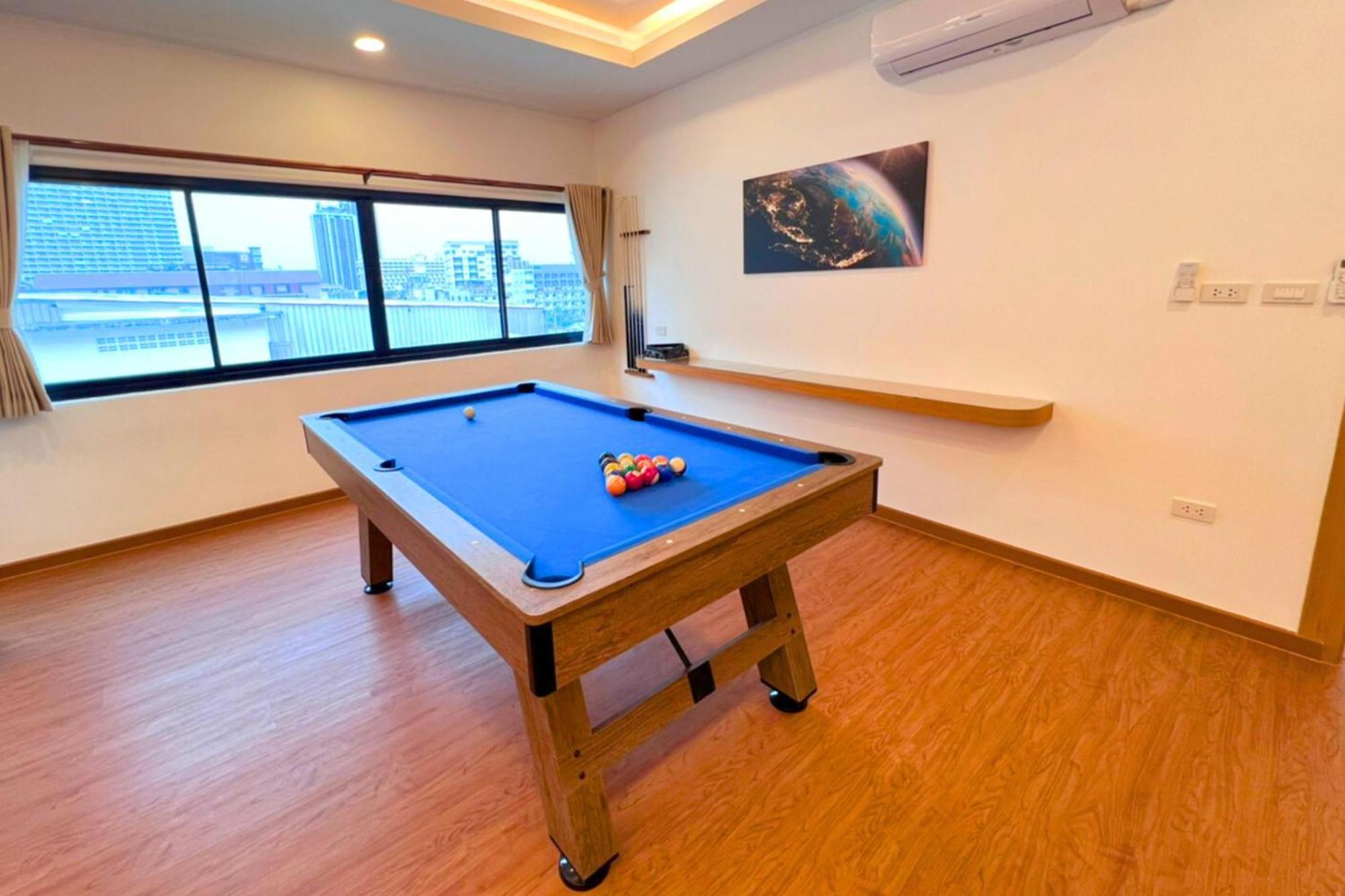 The Lodge Pattaya Buitenkant foto