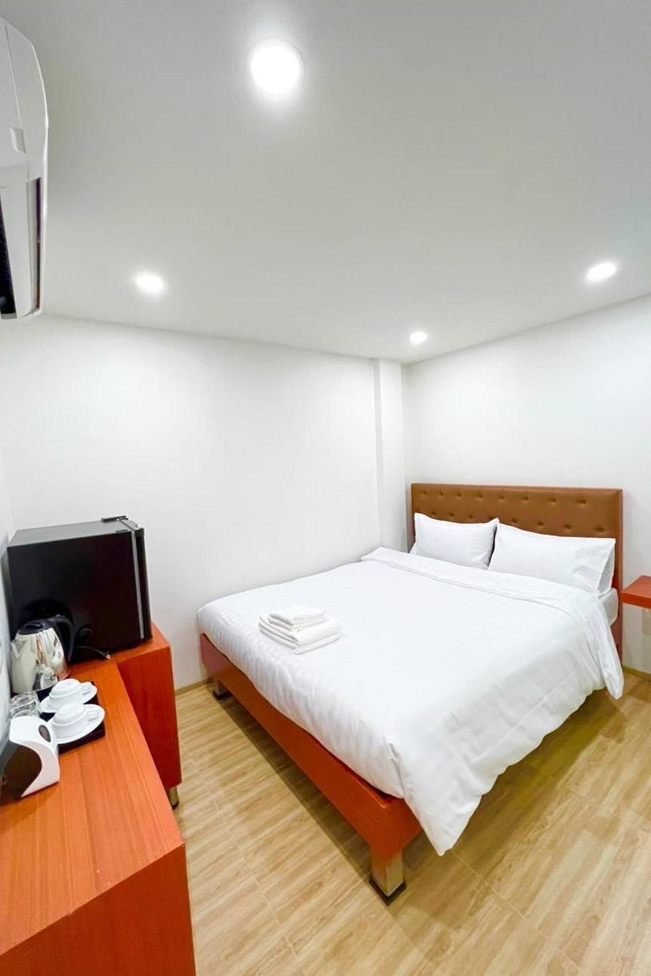 The Lodge Pattaya Buitenkant foto