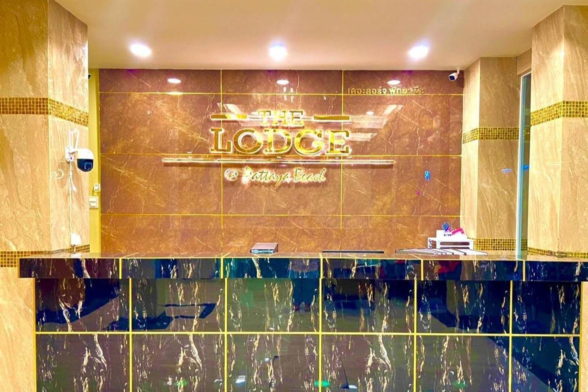 The Lodge Pattaya Buitenkant foto