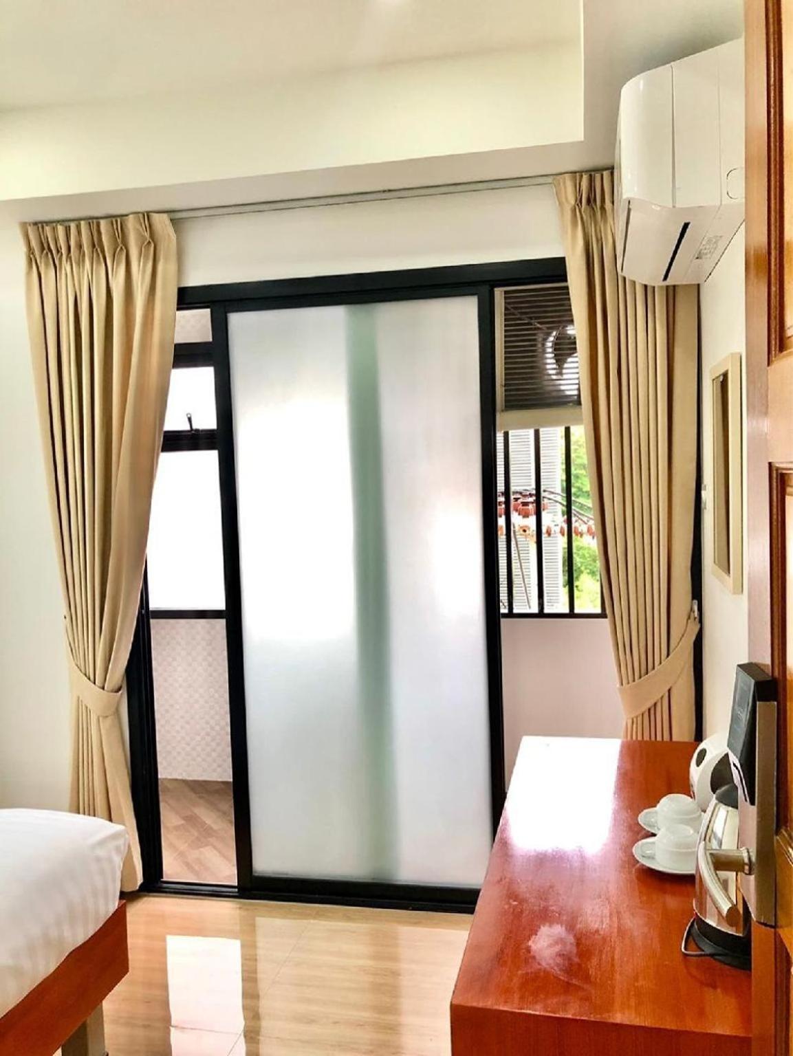 The Lodge Pattaya Buitenkant foto